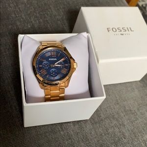 Navy and rose gold fossil watch Roman numeral